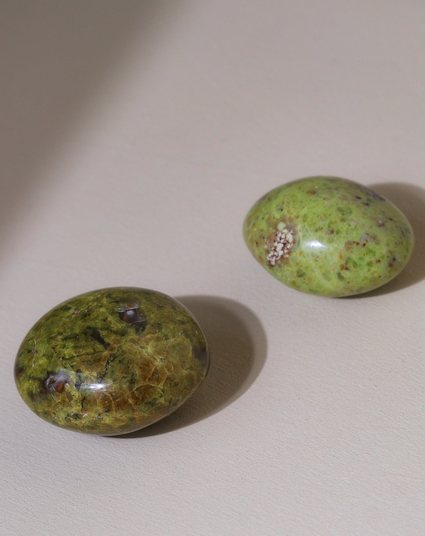 Grüner Opal Palmstone