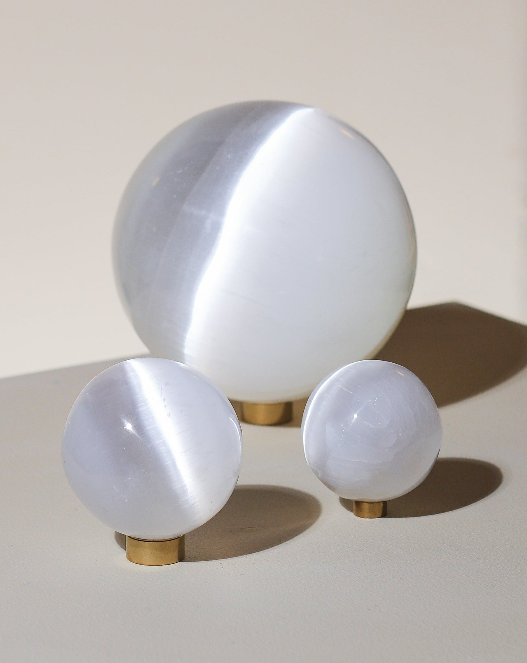 Selenite sphere