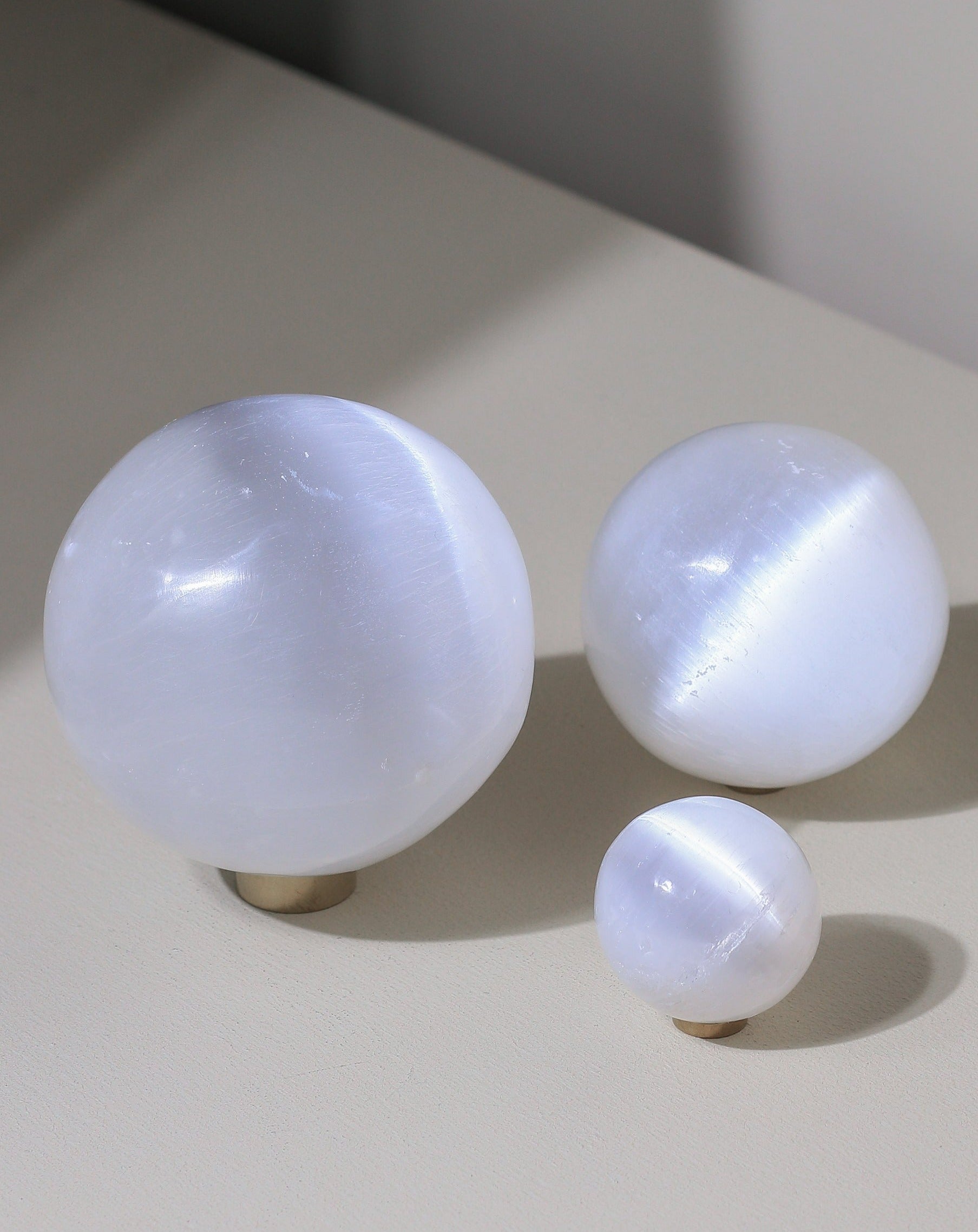 Selenite sphere