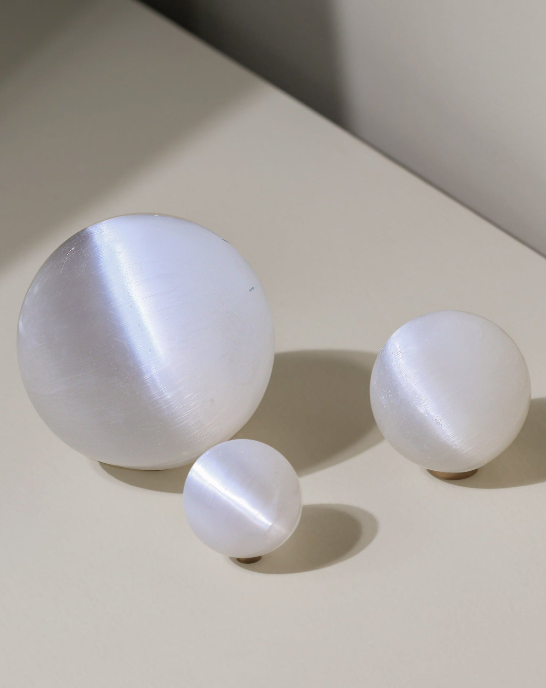 Selenite sphere