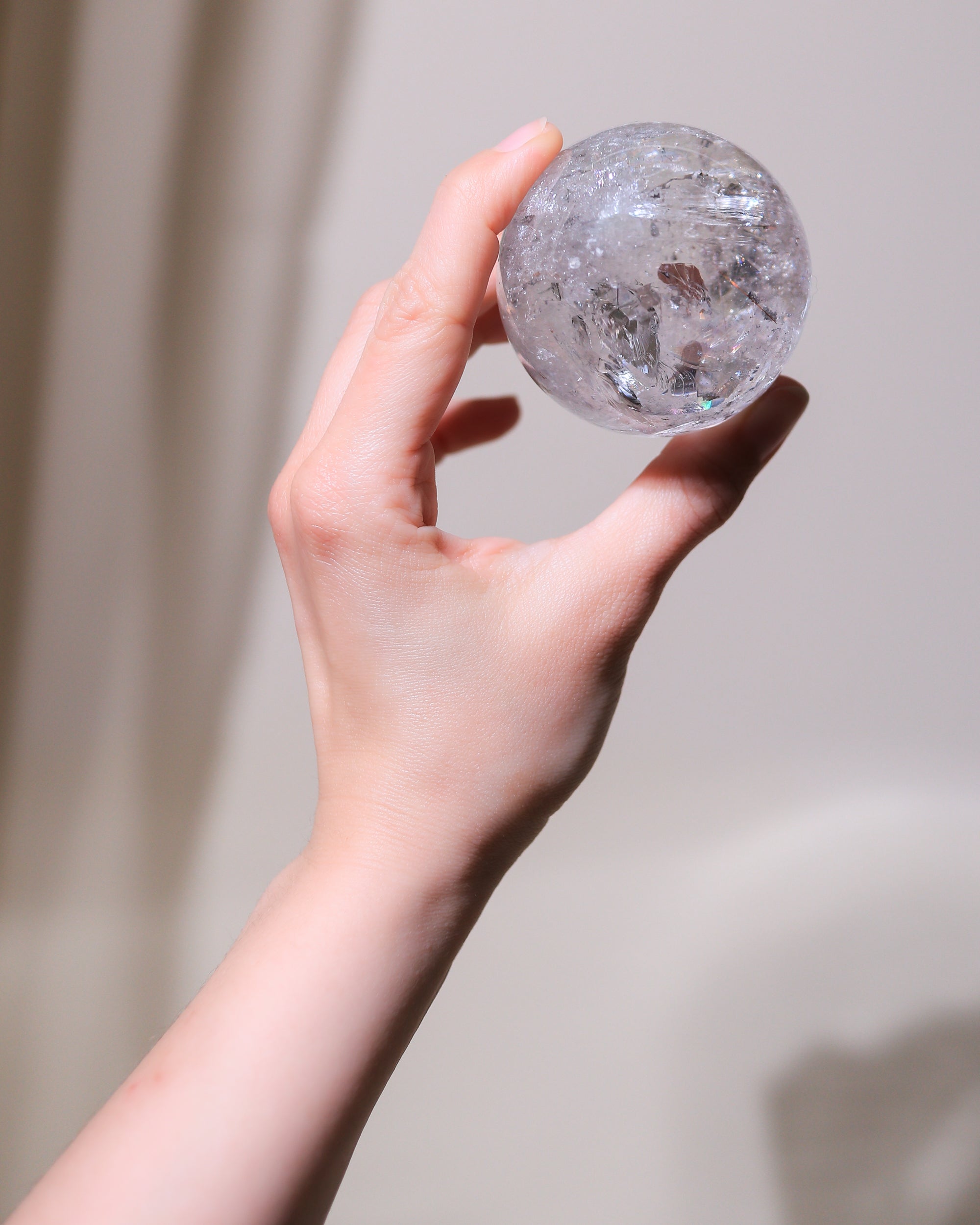 Bergkristall / Rutilquarz Kugel, Einzelstück