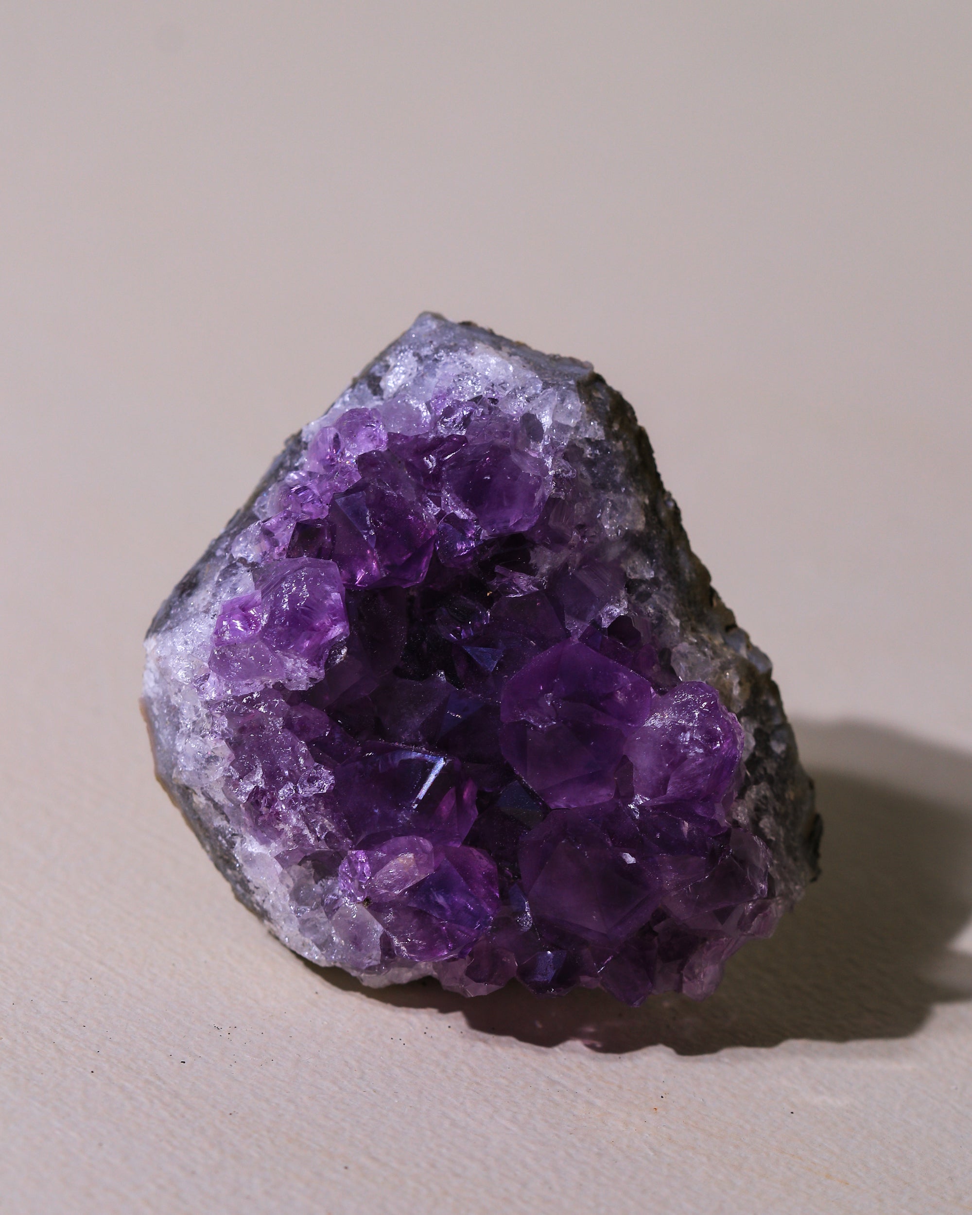 kleiner Amethyst Kristall