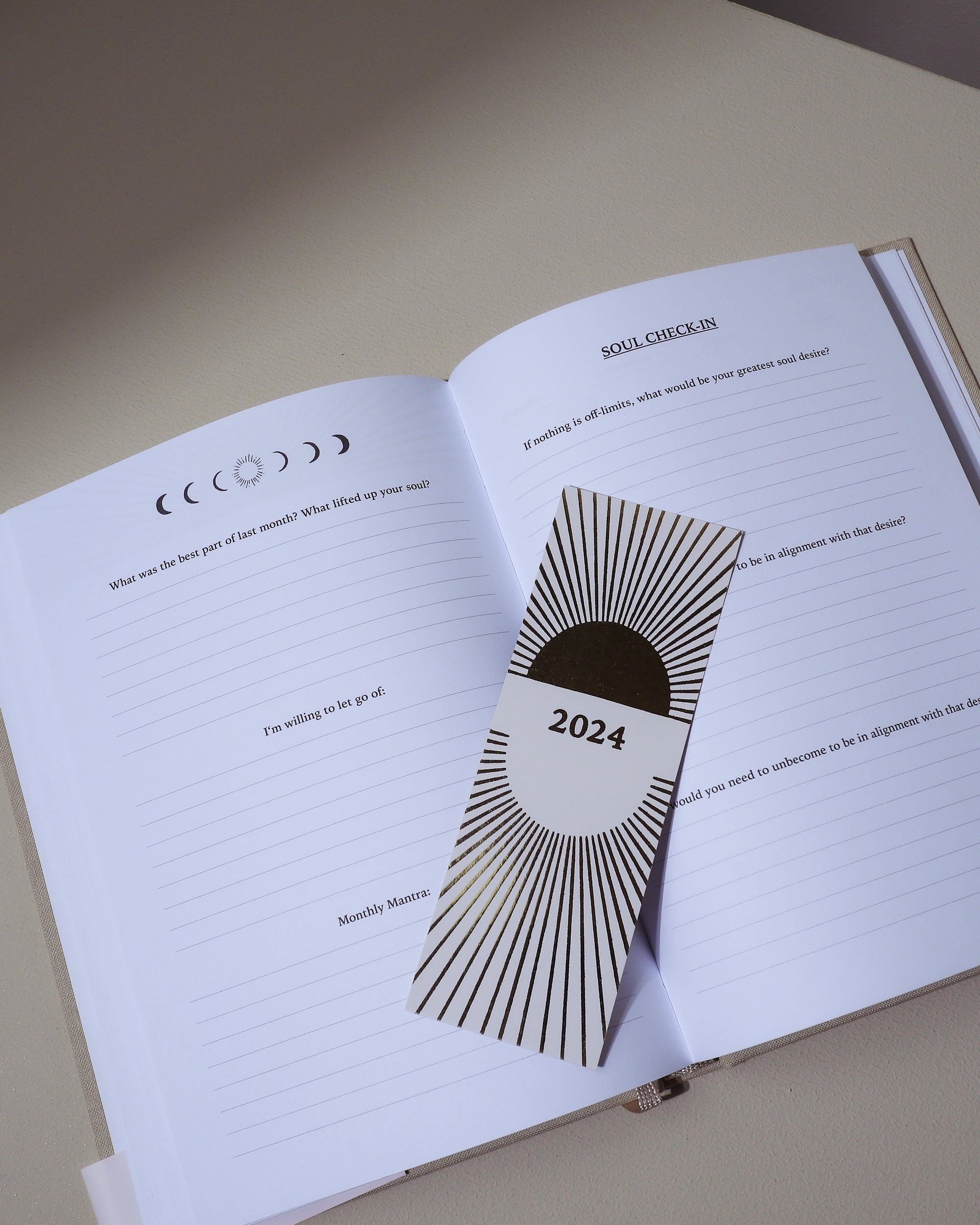 Timeless Planner by Anna Cosma