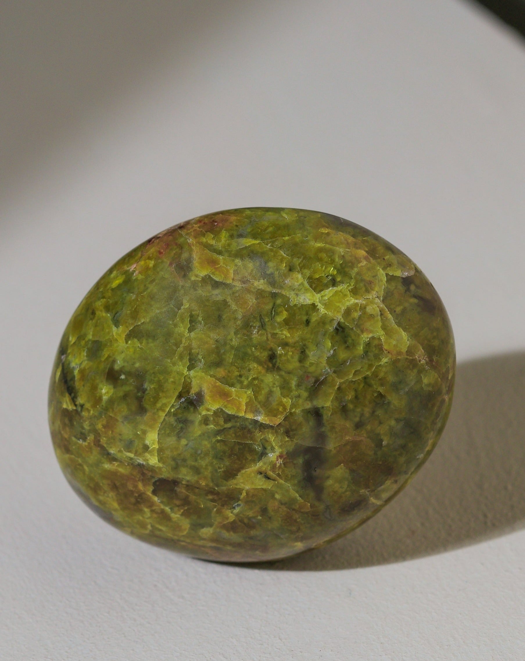 Grüner Opal Palmstone