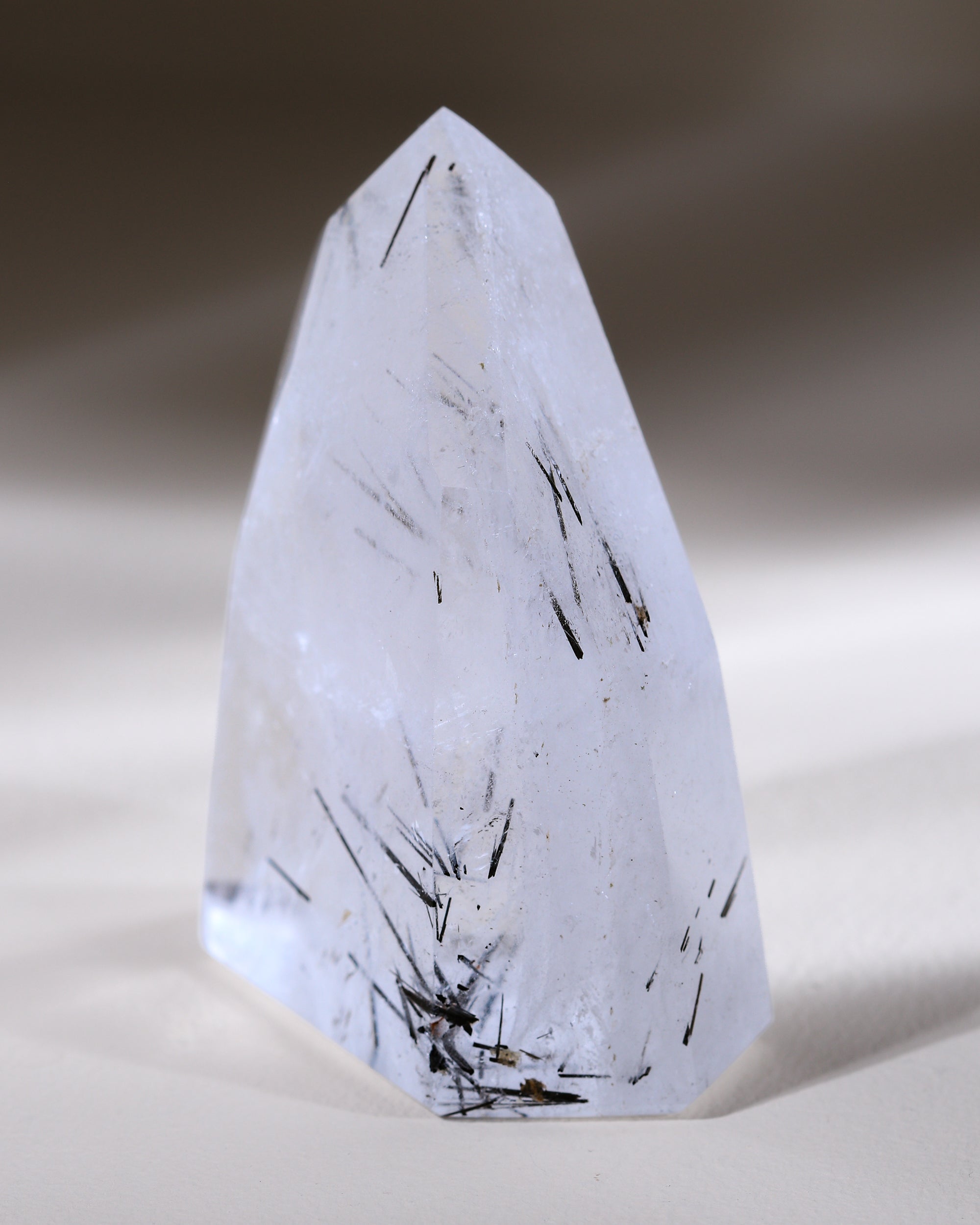 Pointe de quartz tourmaline, pièce unique