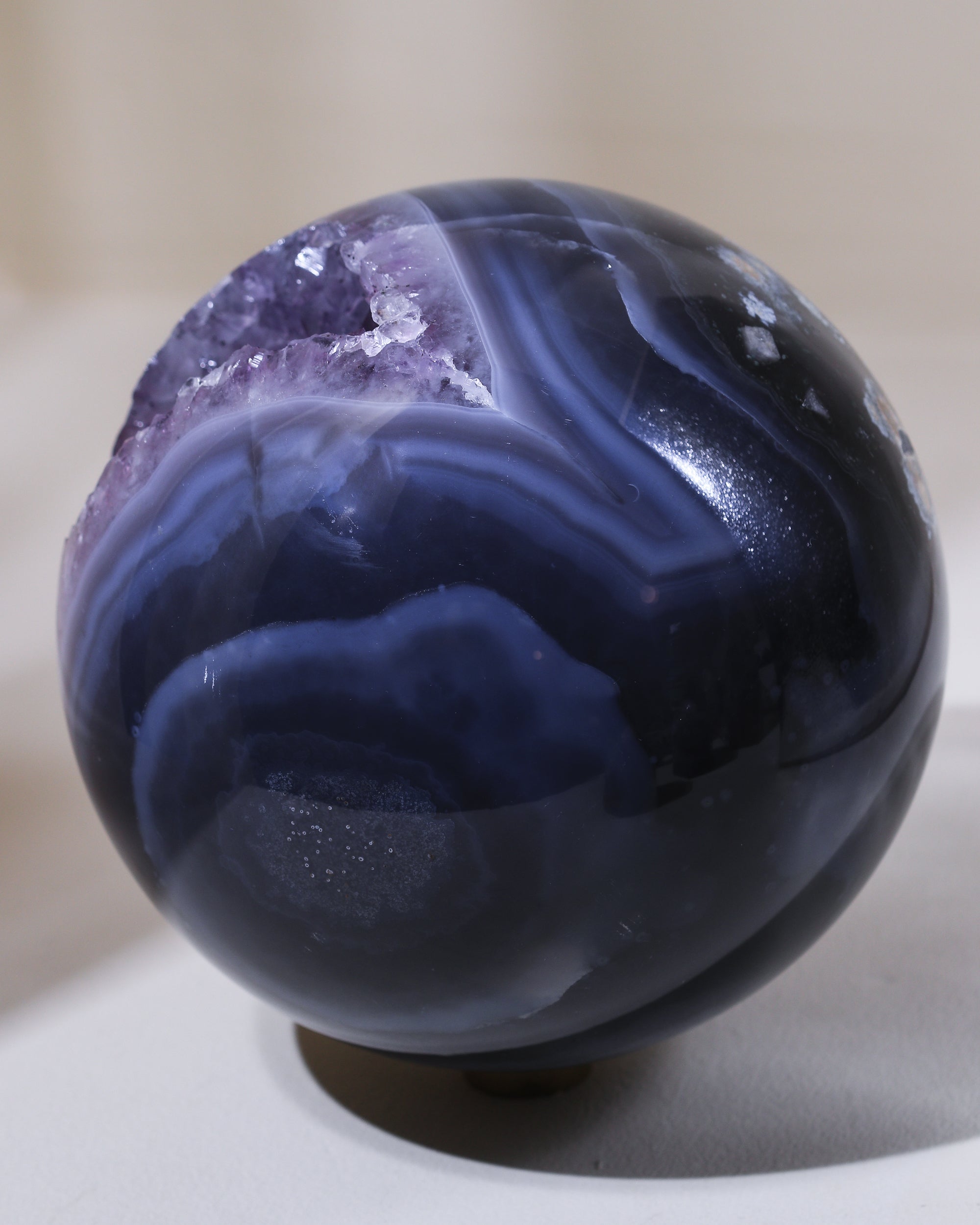 große Amethyst-Achat Kugel, Einzelstück