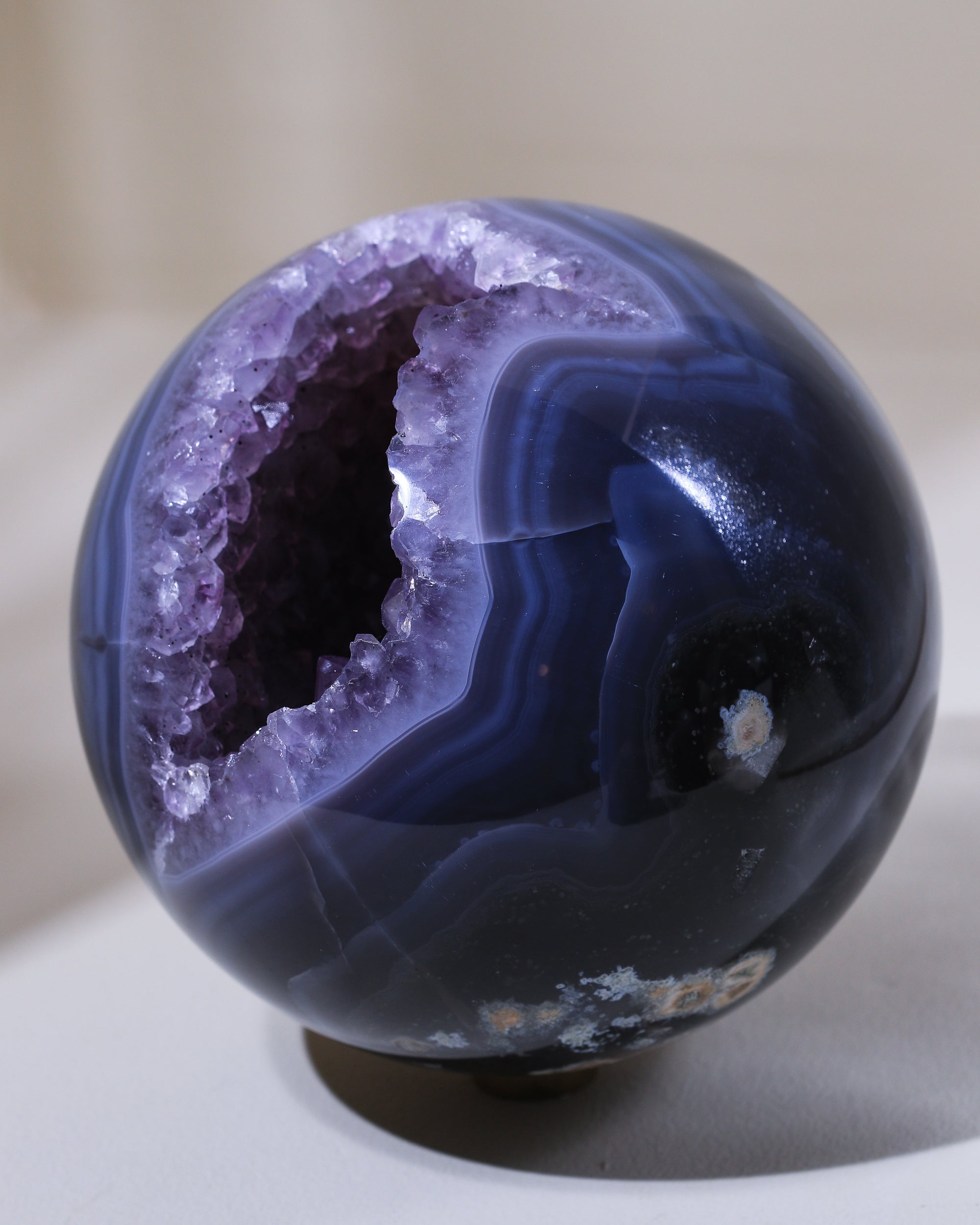 große Amethyst-Achat Kugel, Einzelstück