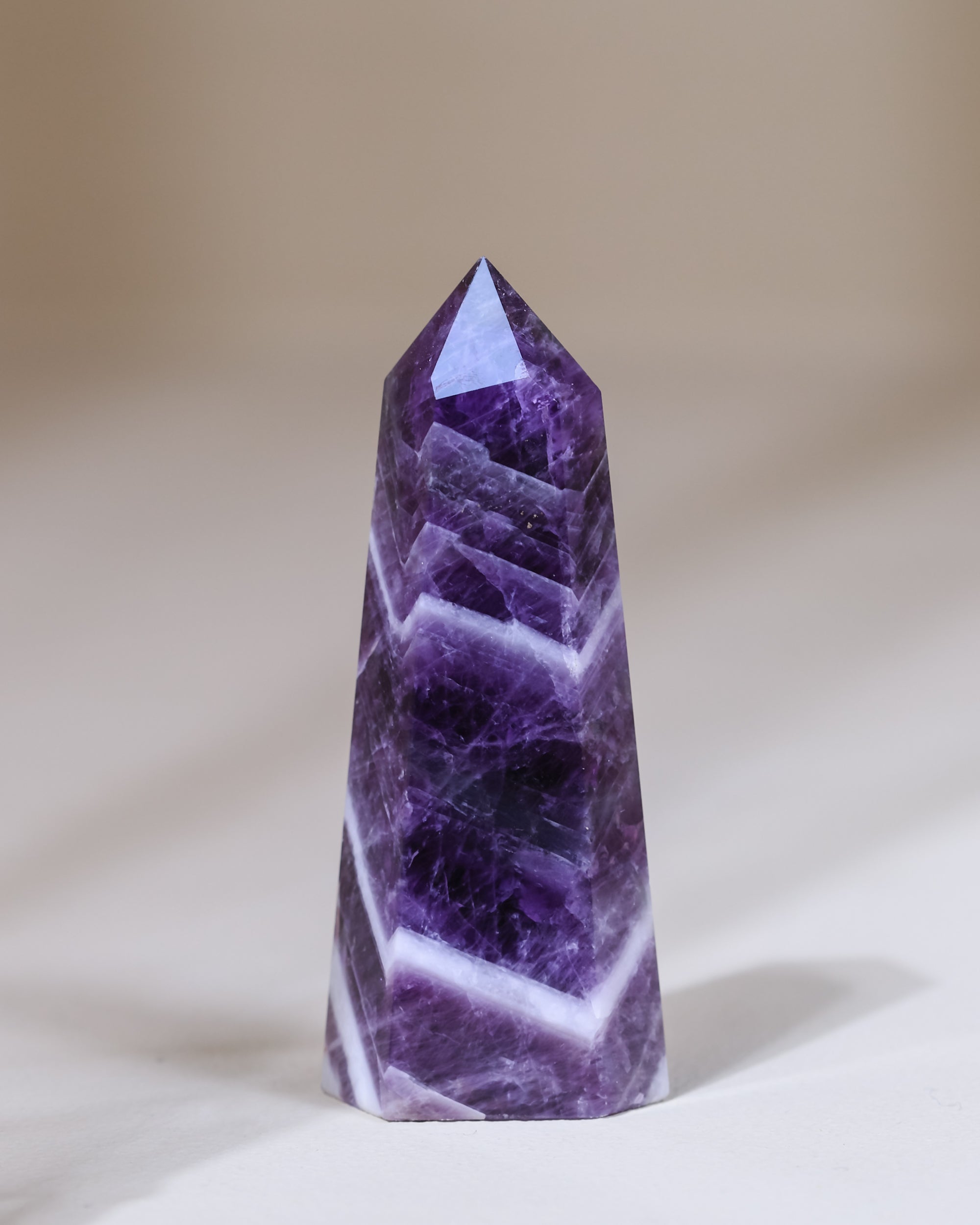 Chevron Amethyst Spitze