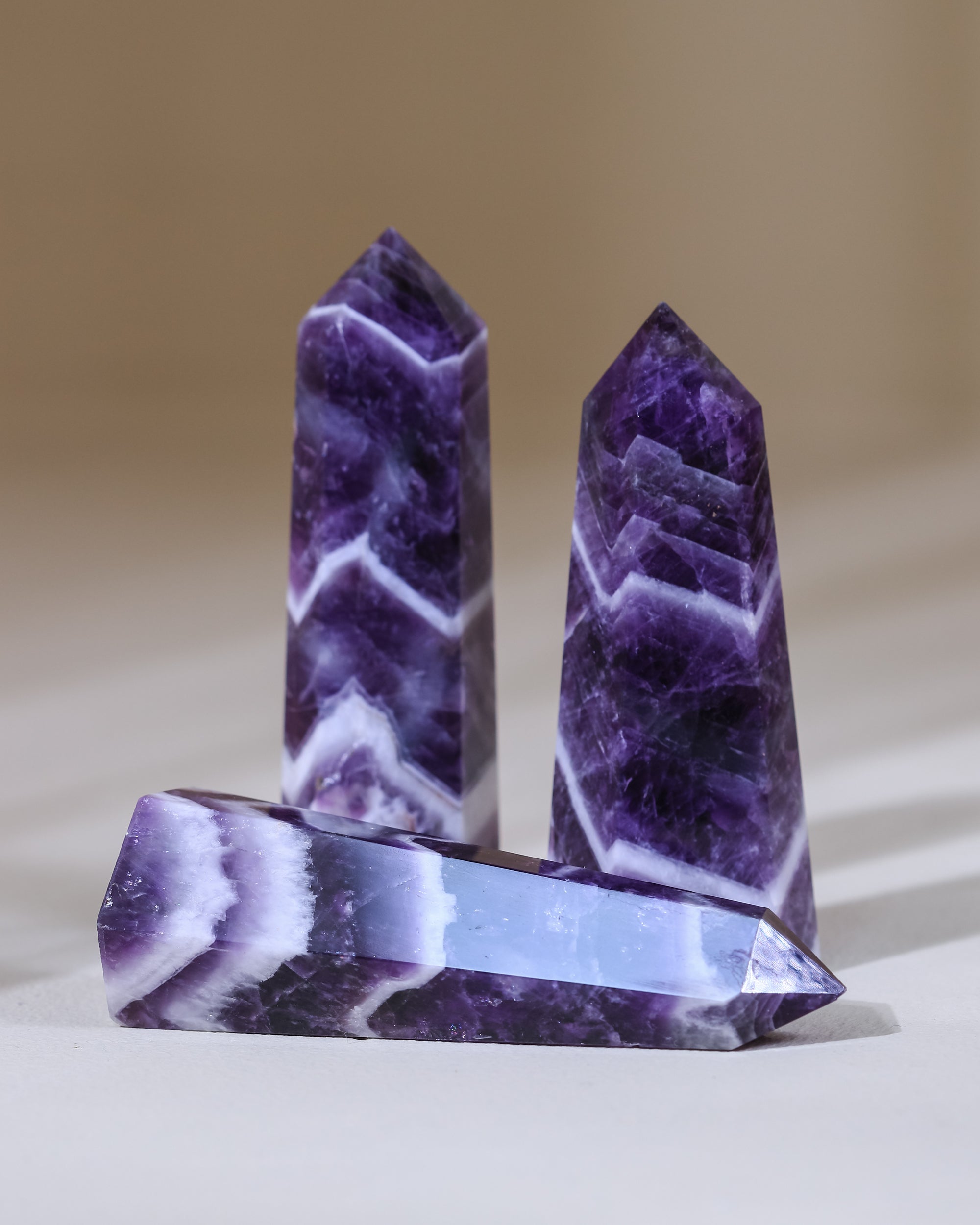 Chevron Amethyst Spitze