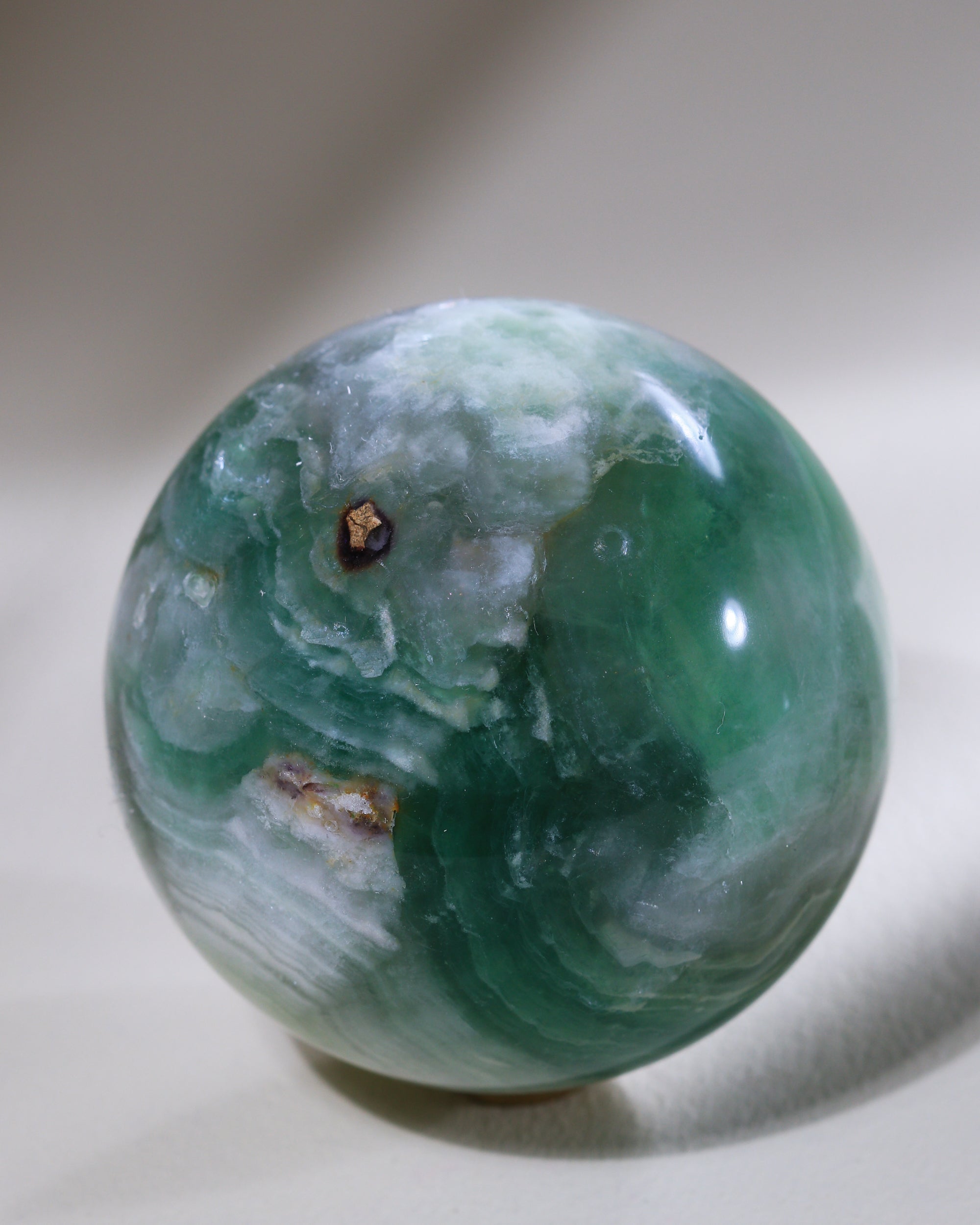 Fluorit Kugel (Seidenfluorit), Einzelstück