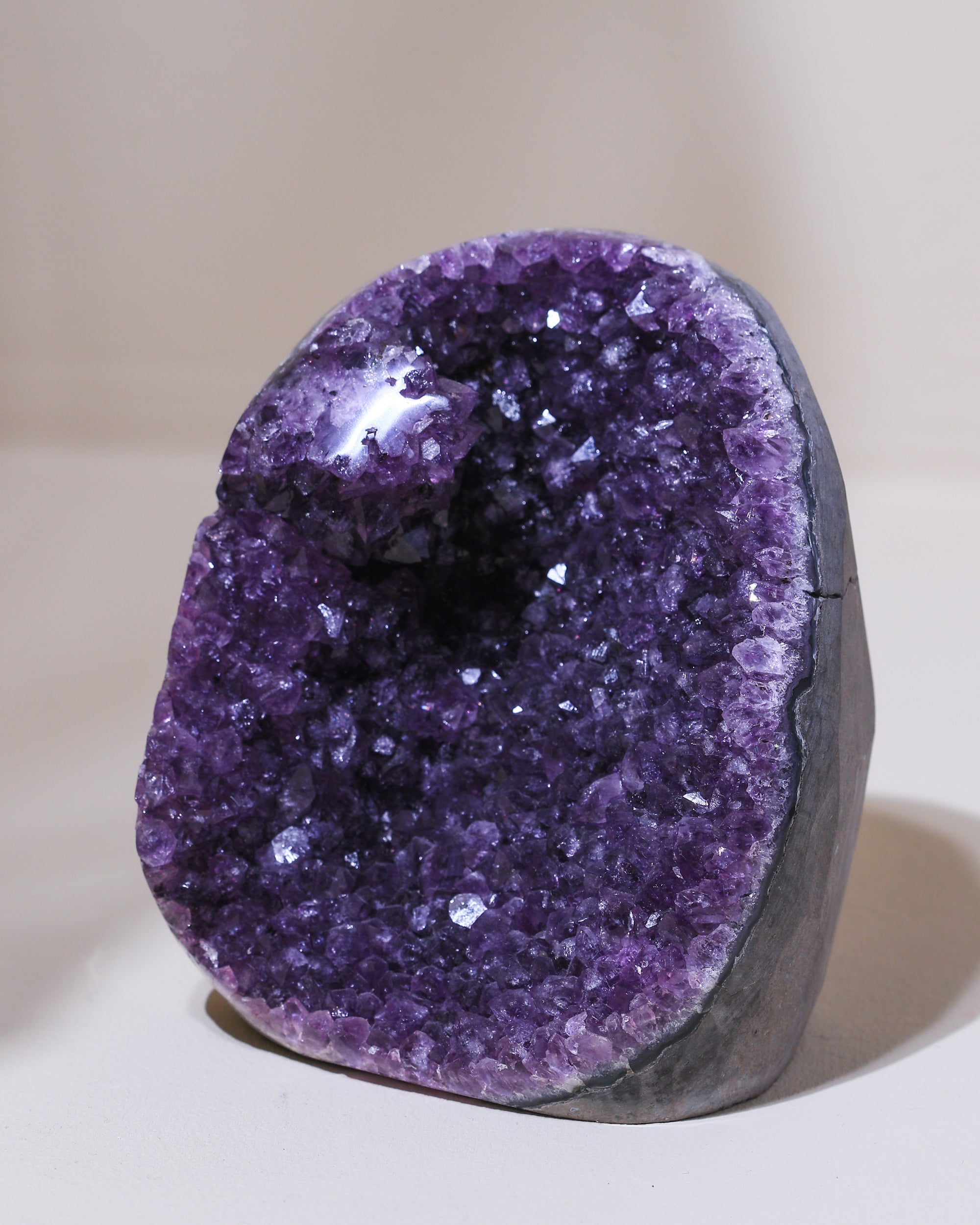 großer Amethyst Kristall, Einzelstück