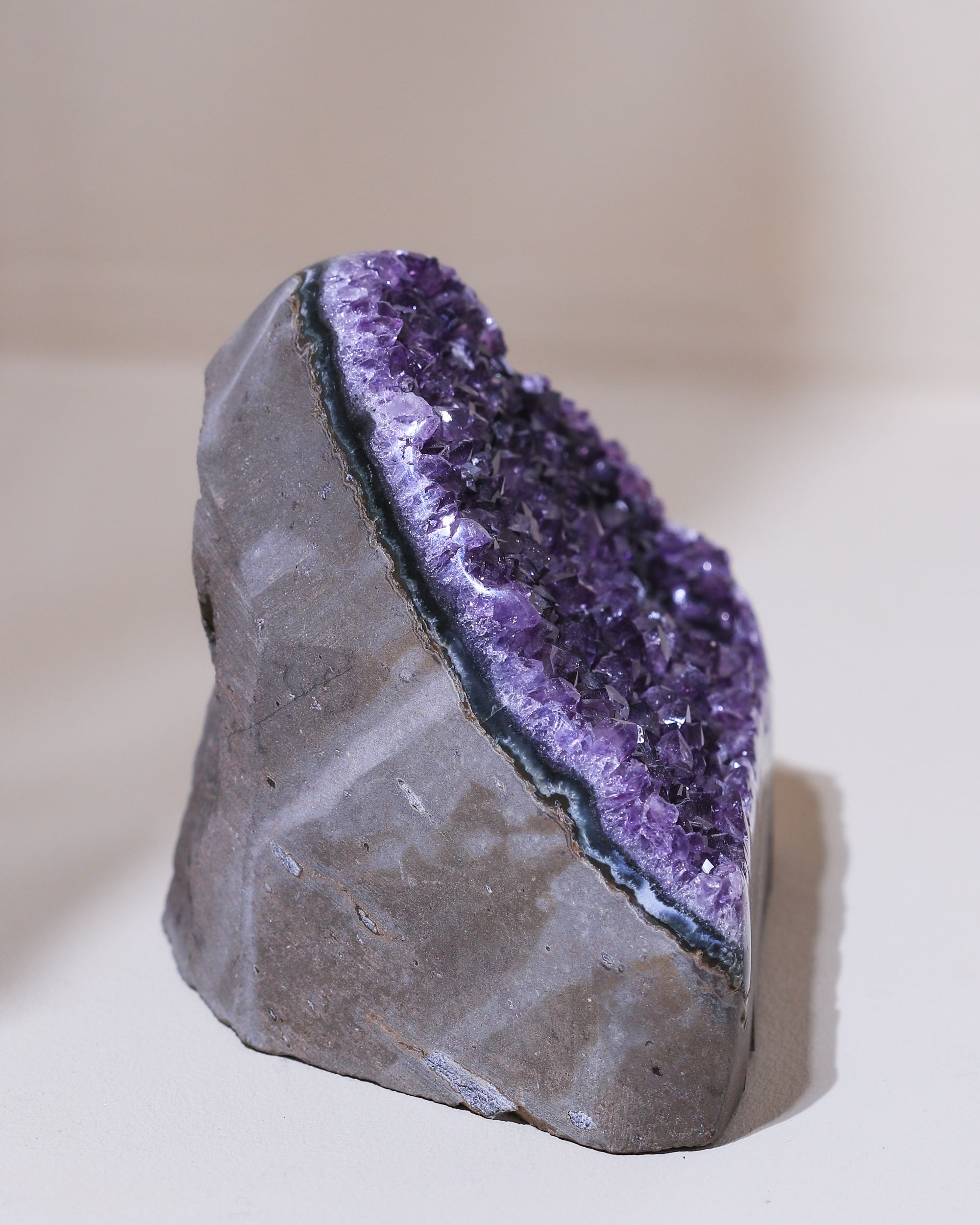 großer Amethyst Kristall, Einzelstück