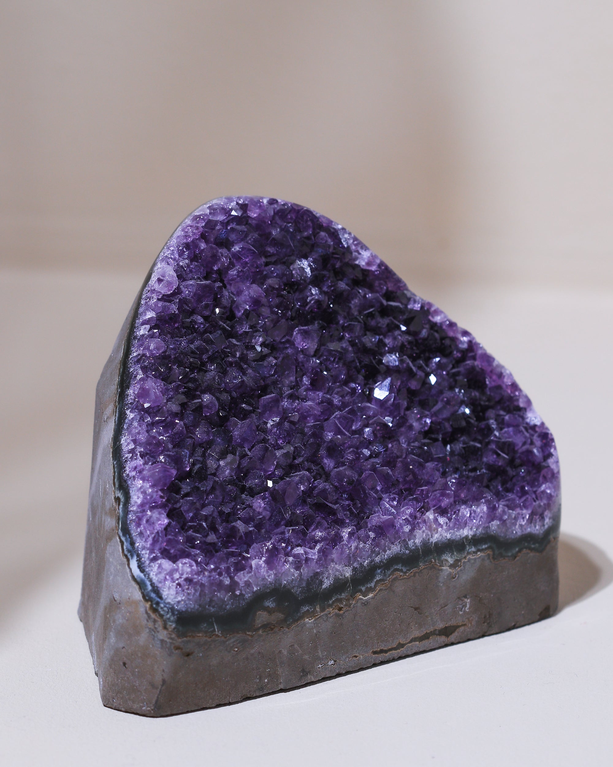 großer Amethyst Kristall, Einzelstück