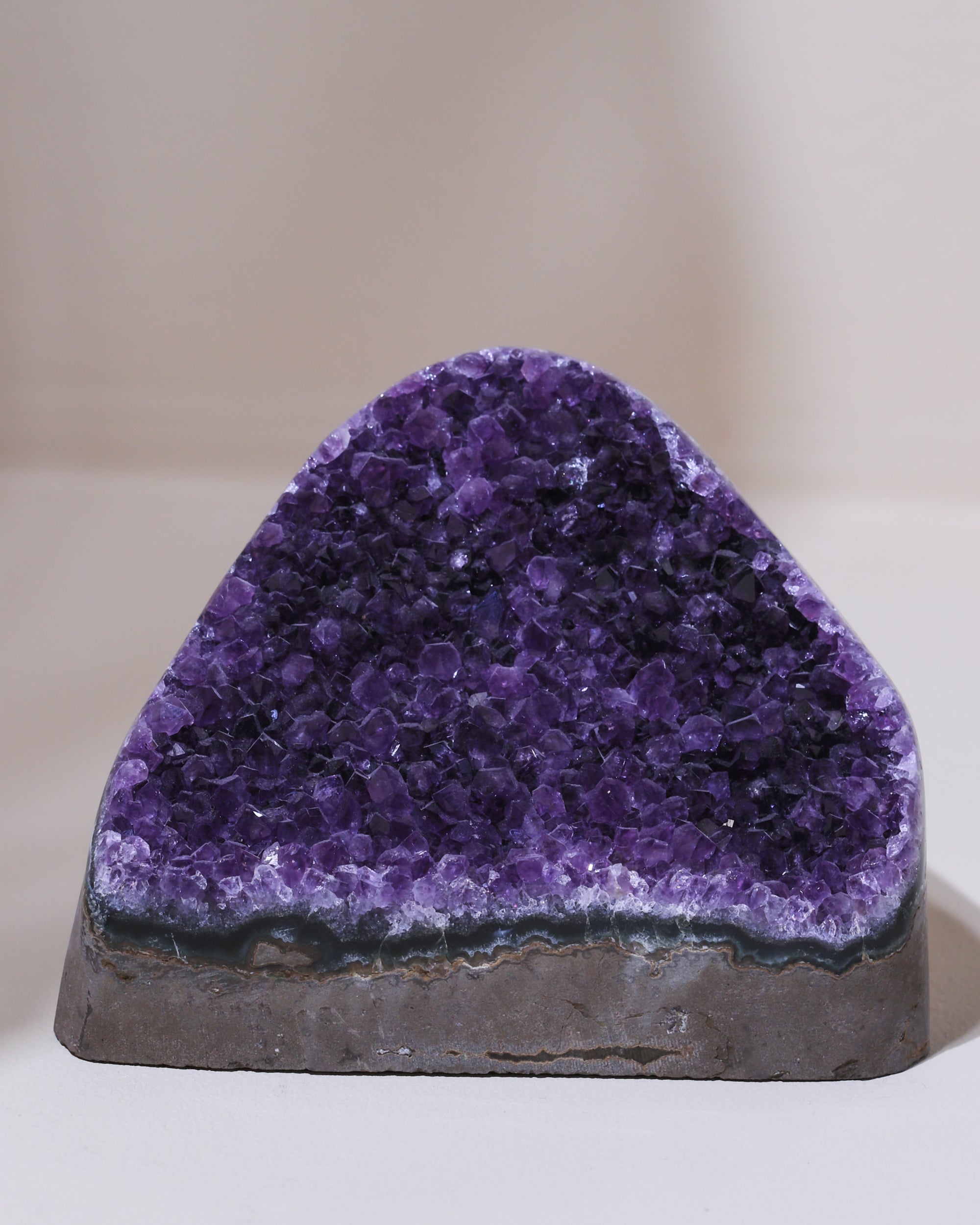 großer Amethyst Kristall, Einzelstück