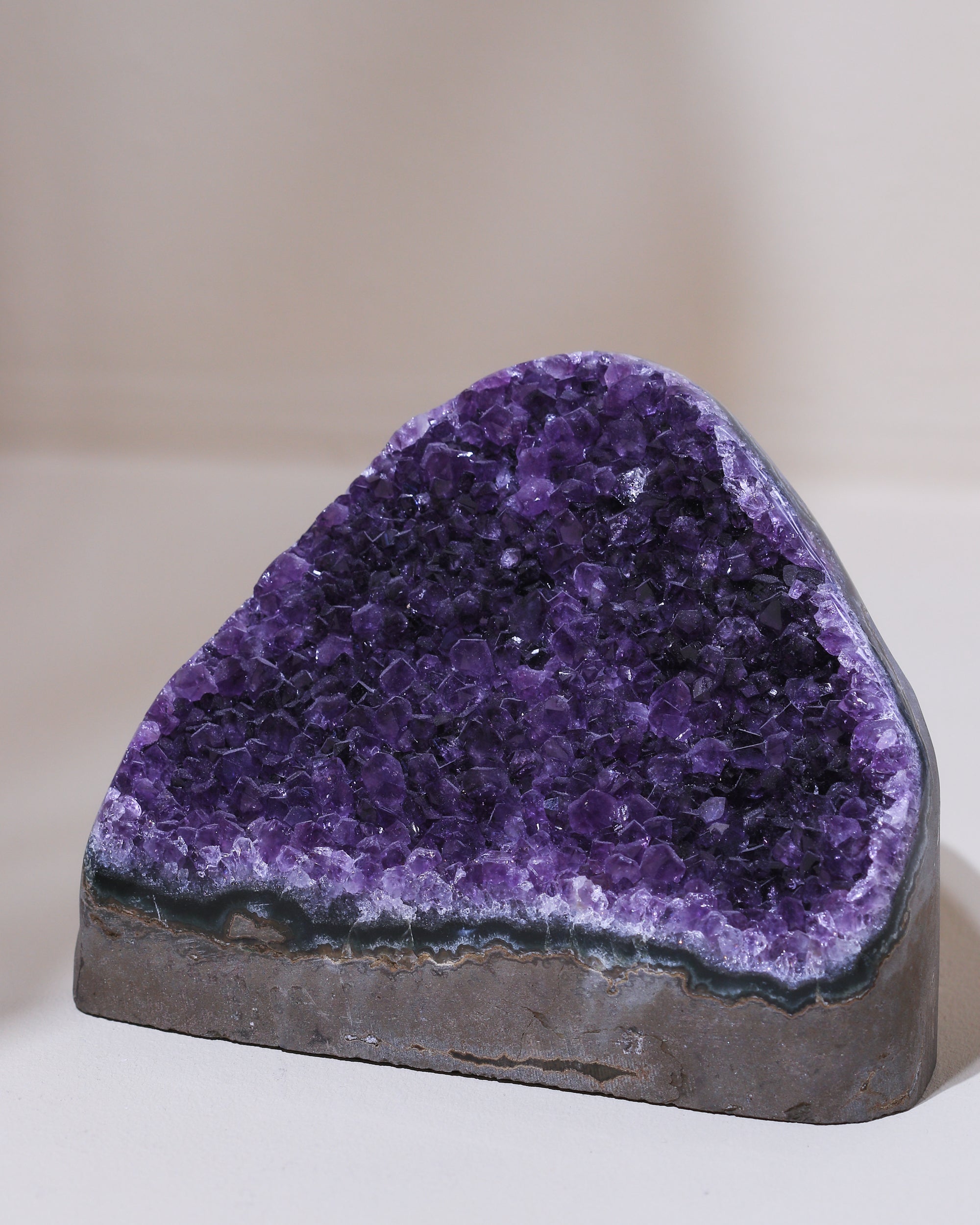 großer Amethyst Kristall, Einzelstück