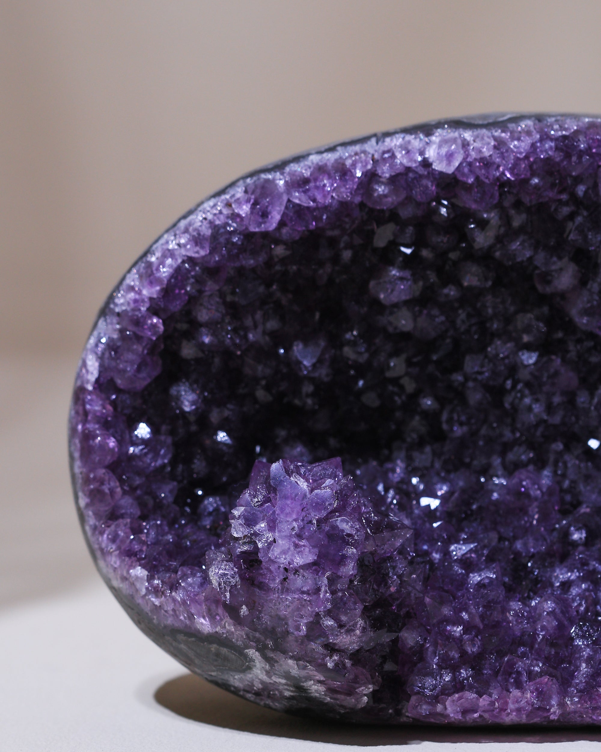 großer Amethyst Kristall, Einzelstück