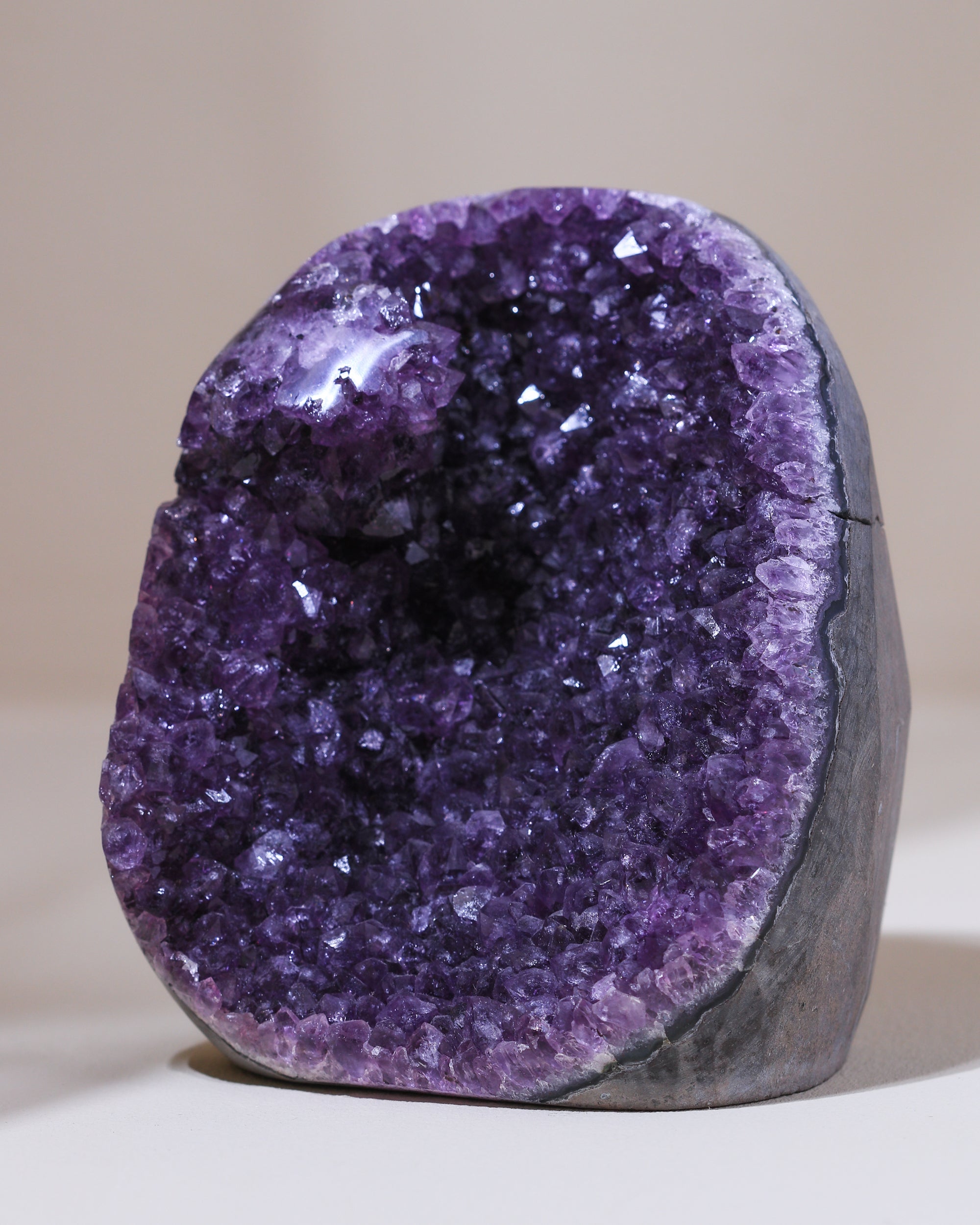 großer Amethyst Kristall, Einzelstück