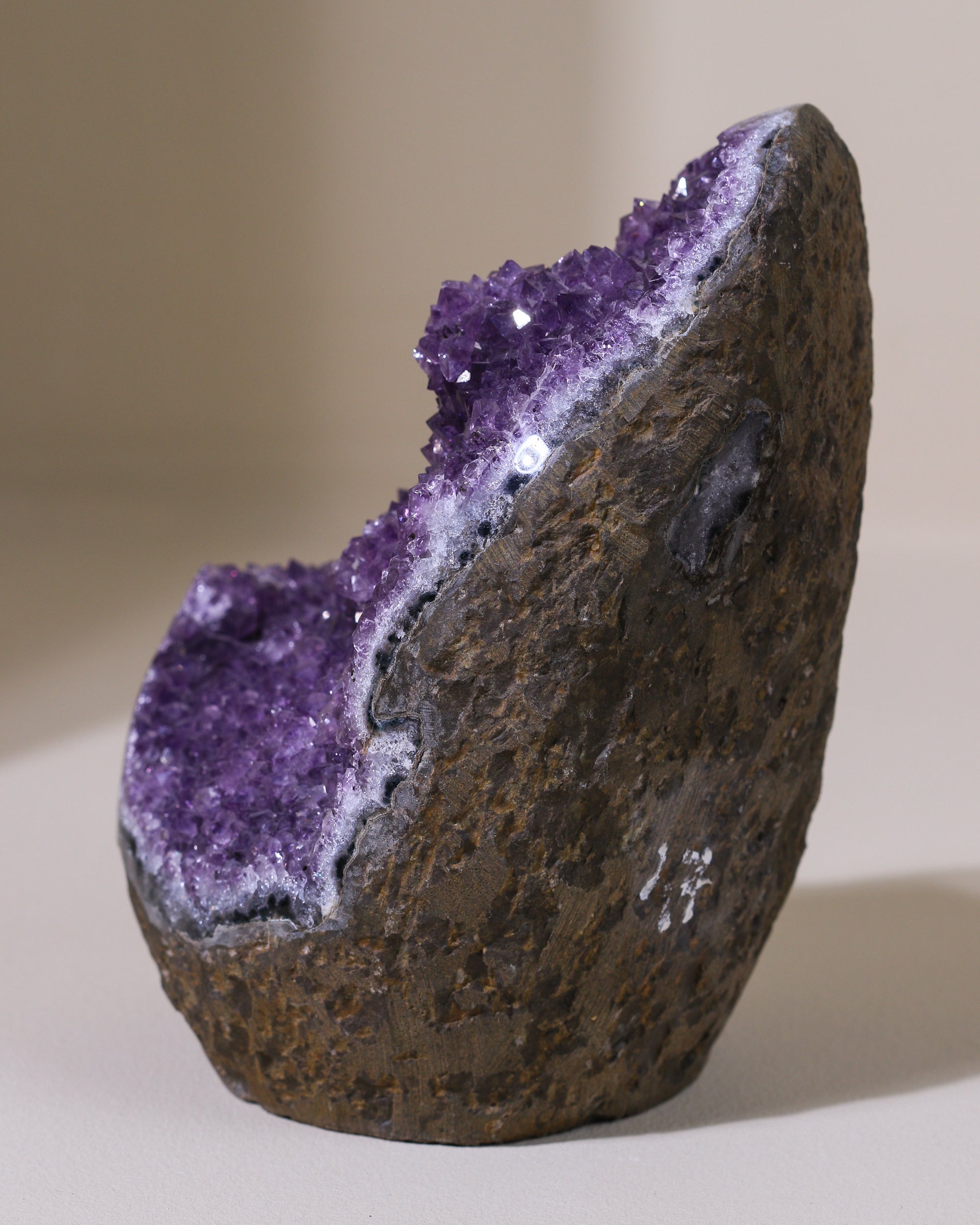 großer Amethyst Kristall, Einzelstück