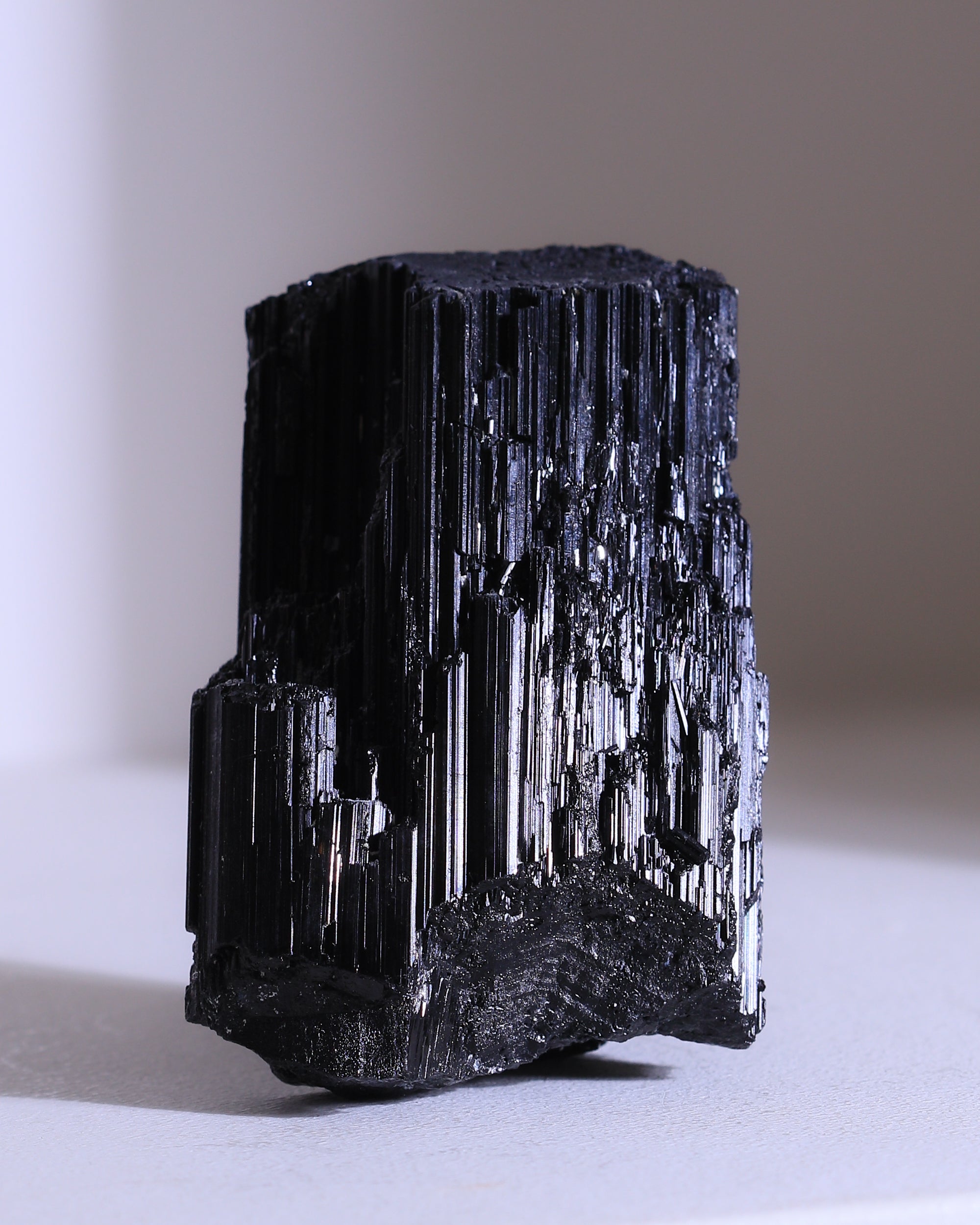 Schwarzer Turmalin Kristall, Einzelstück