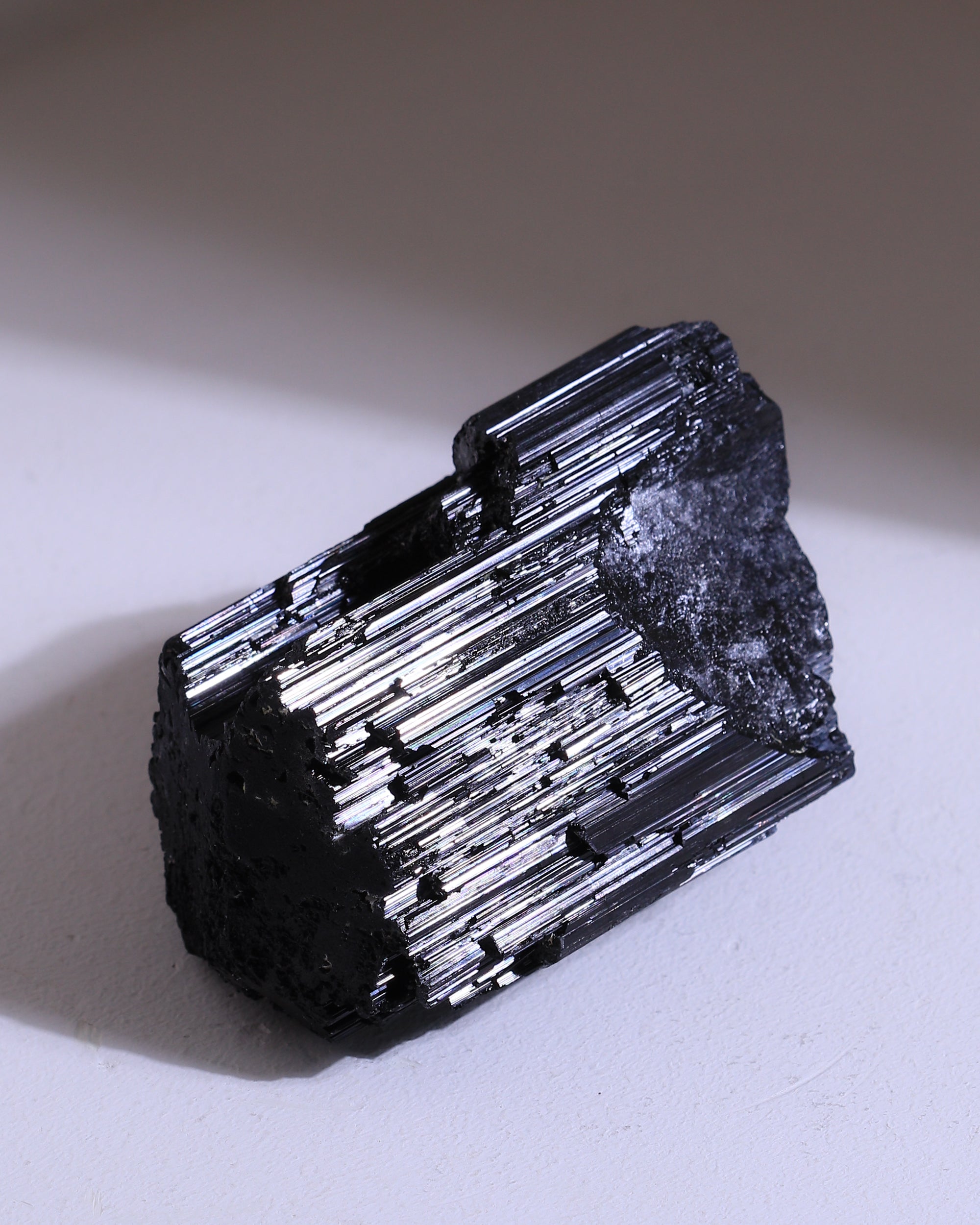Schwarzer Turmalin Kristall, Einzelstück