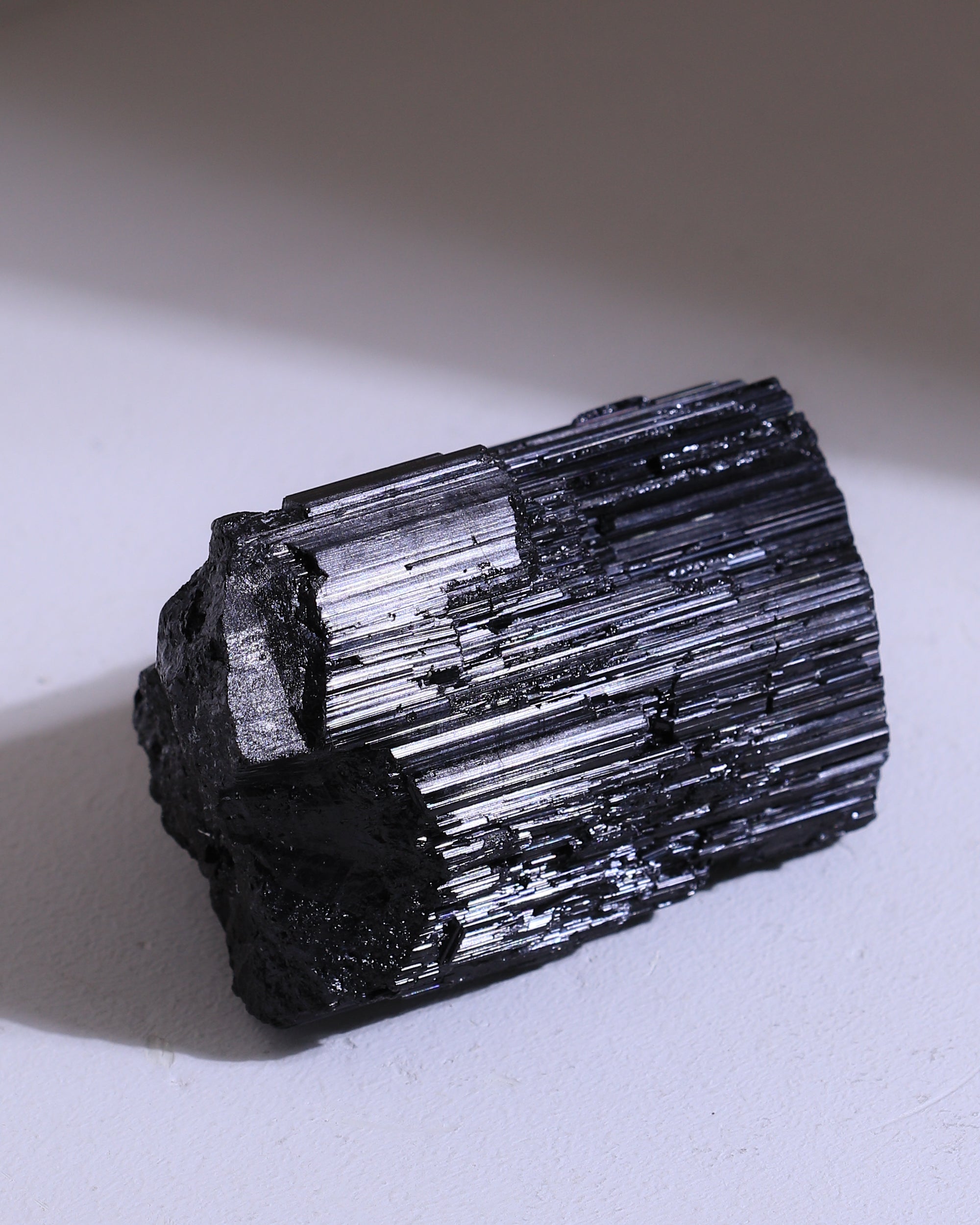 Schwarzer Turmalin Kristall, Einzelstück