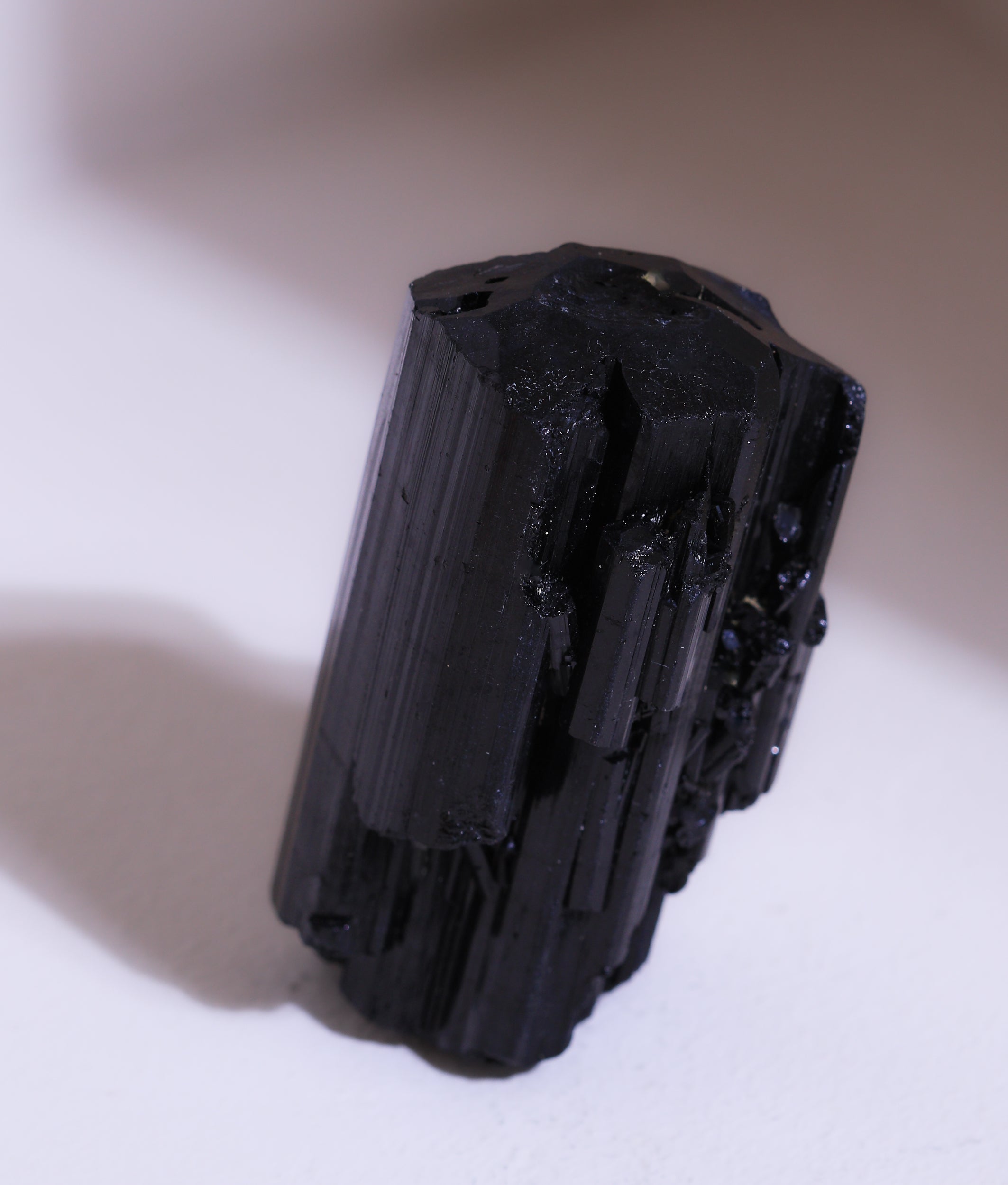 Schwarzer Turmalin Kristall, Einzelstück