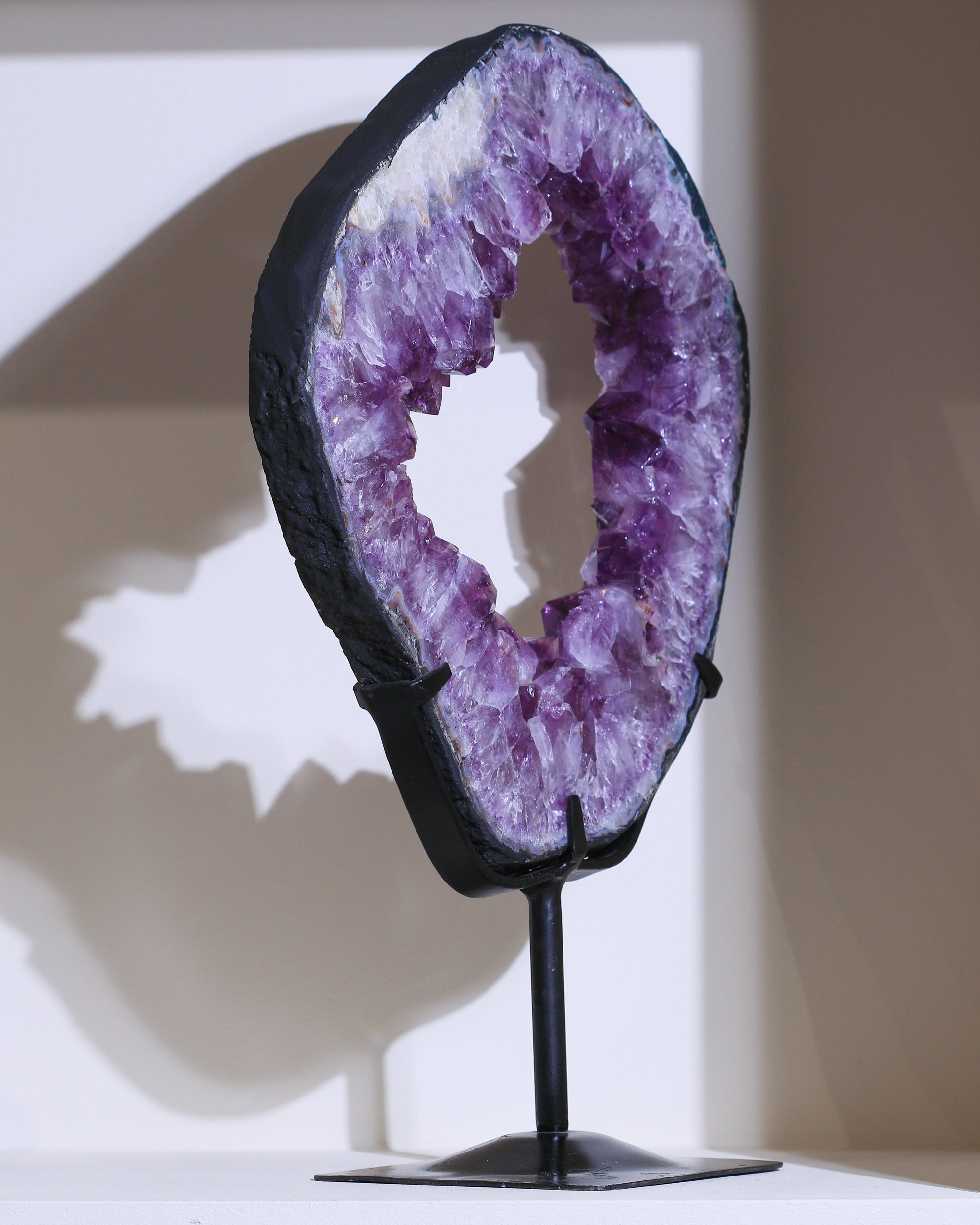 Amethyst auf Ständer, Einzelstück