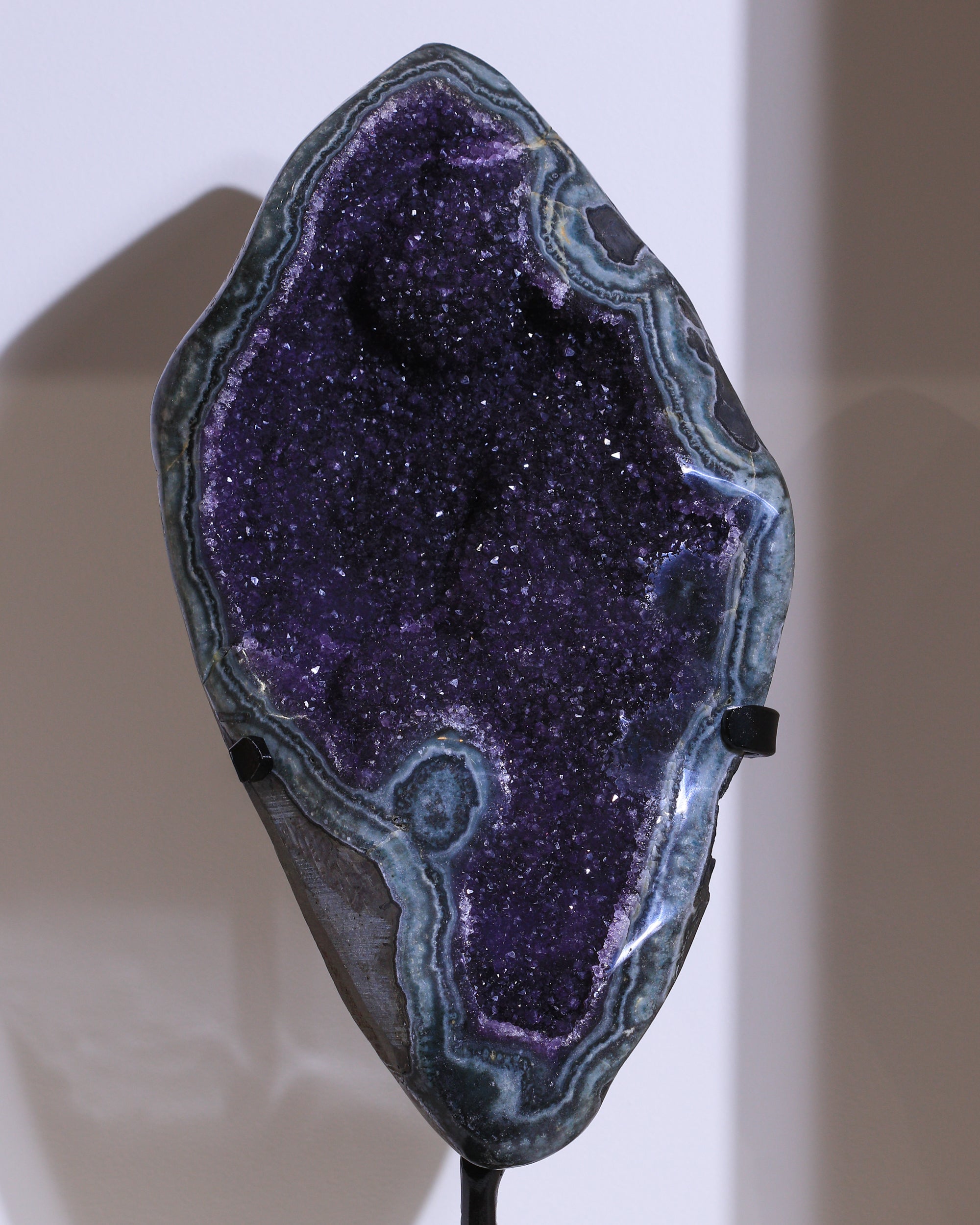 Amethyst auf Ständer, Einzelstück