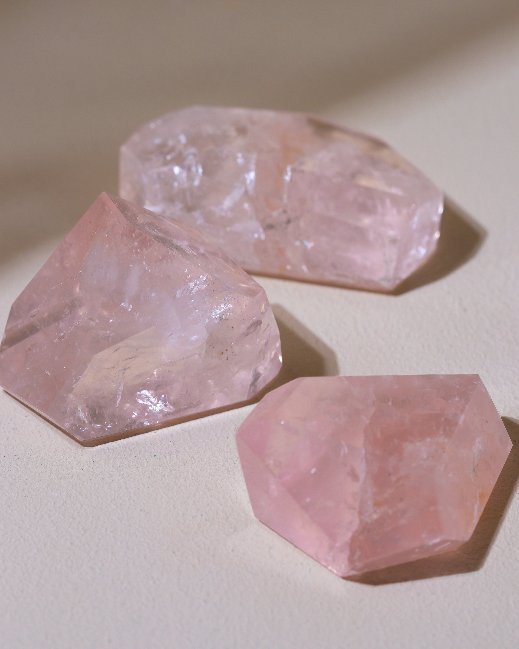 Rosenquarz Freiform ("Dream Rose Quartz")