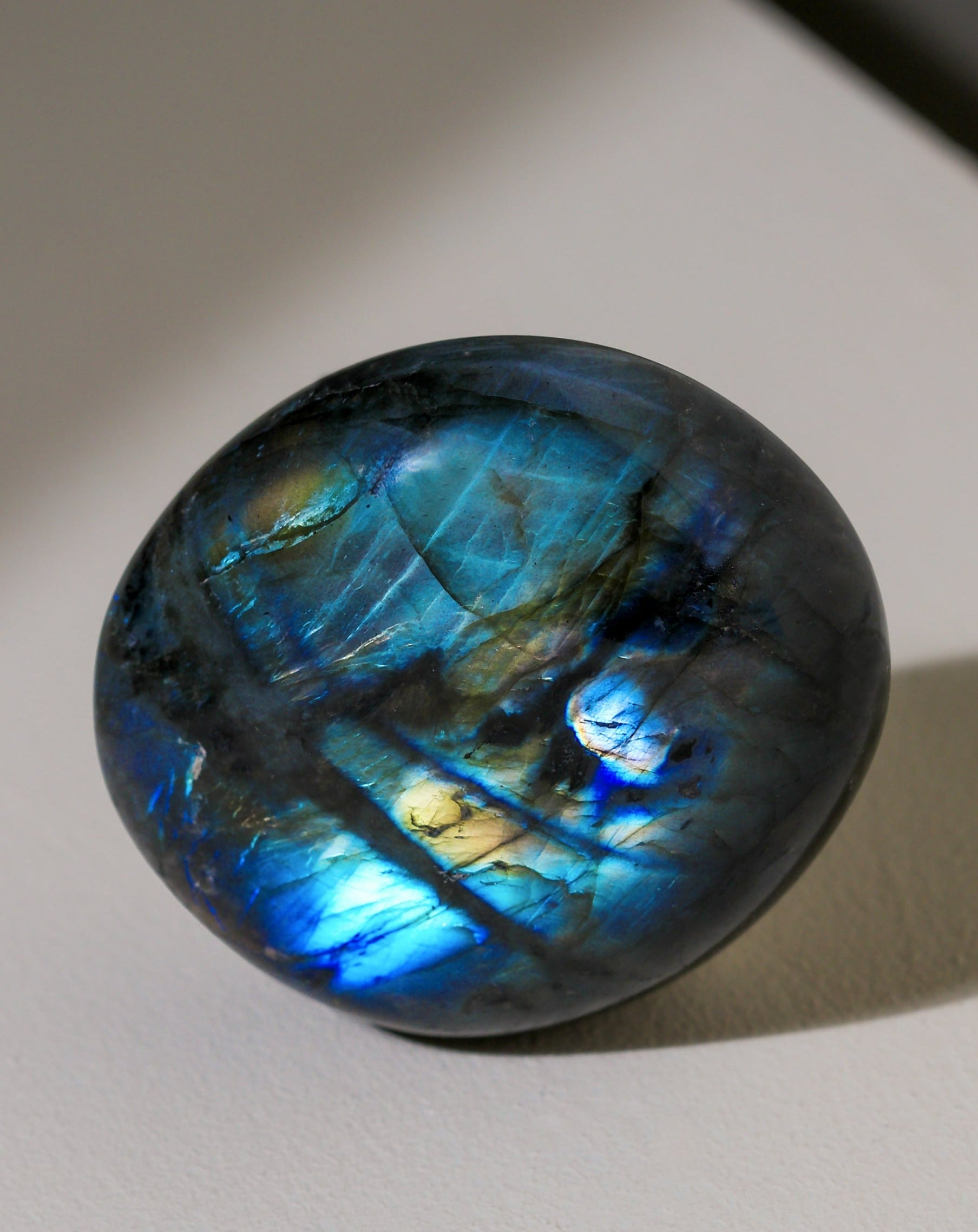 Labradorite Palmstone