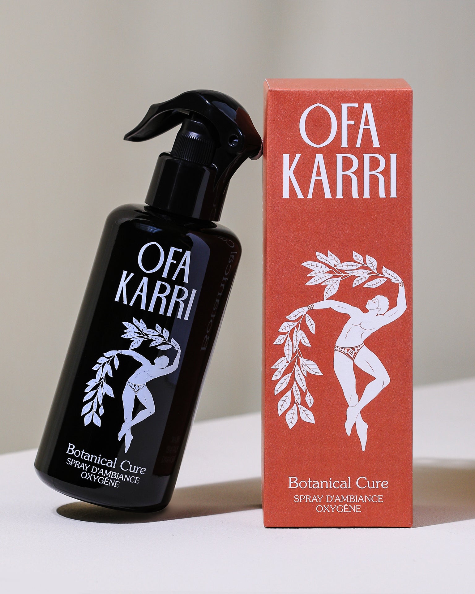 Botanical Cure Raumspray von Ofa Karri