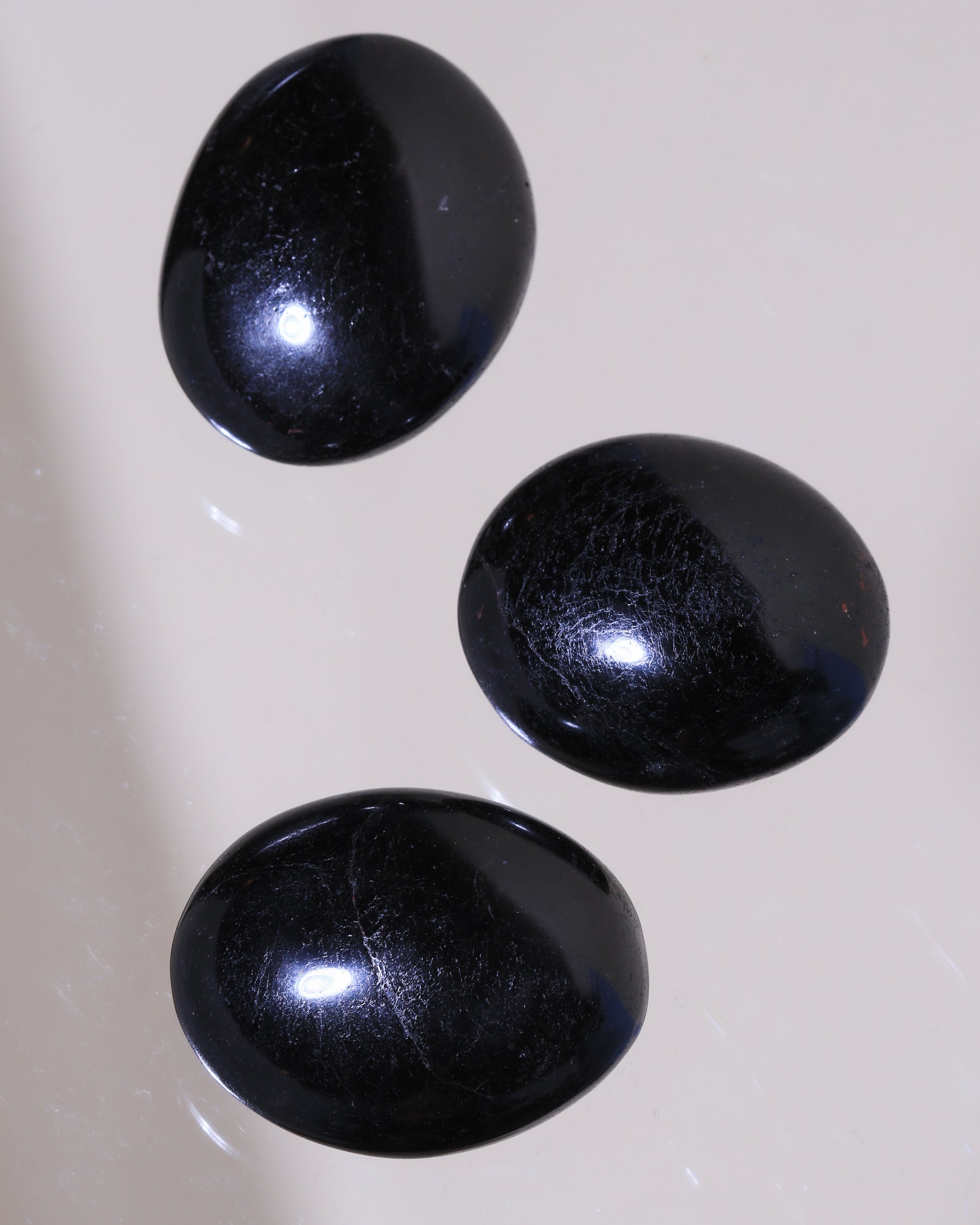 Schwarzer Turmalin Taschenstein