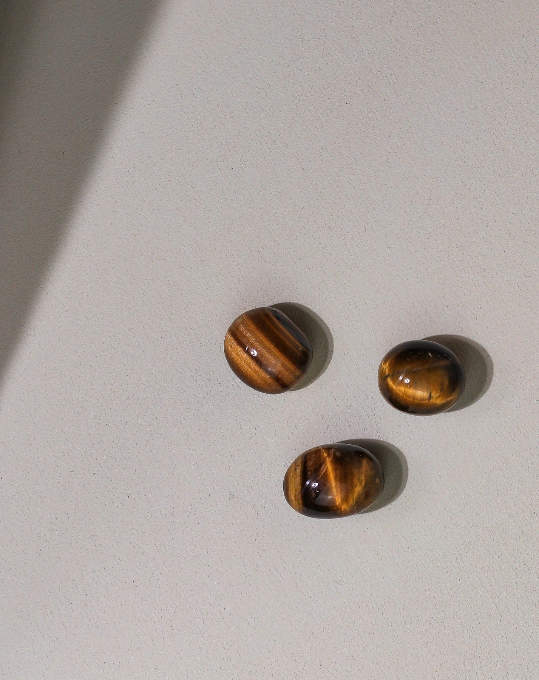 Tiger's Eye Tumbled Stone 