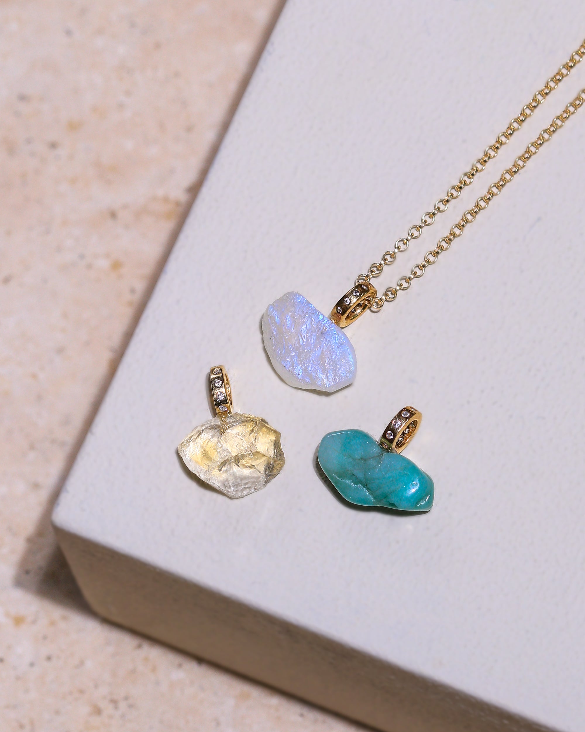 Birthstone Anhänger, vergoldet