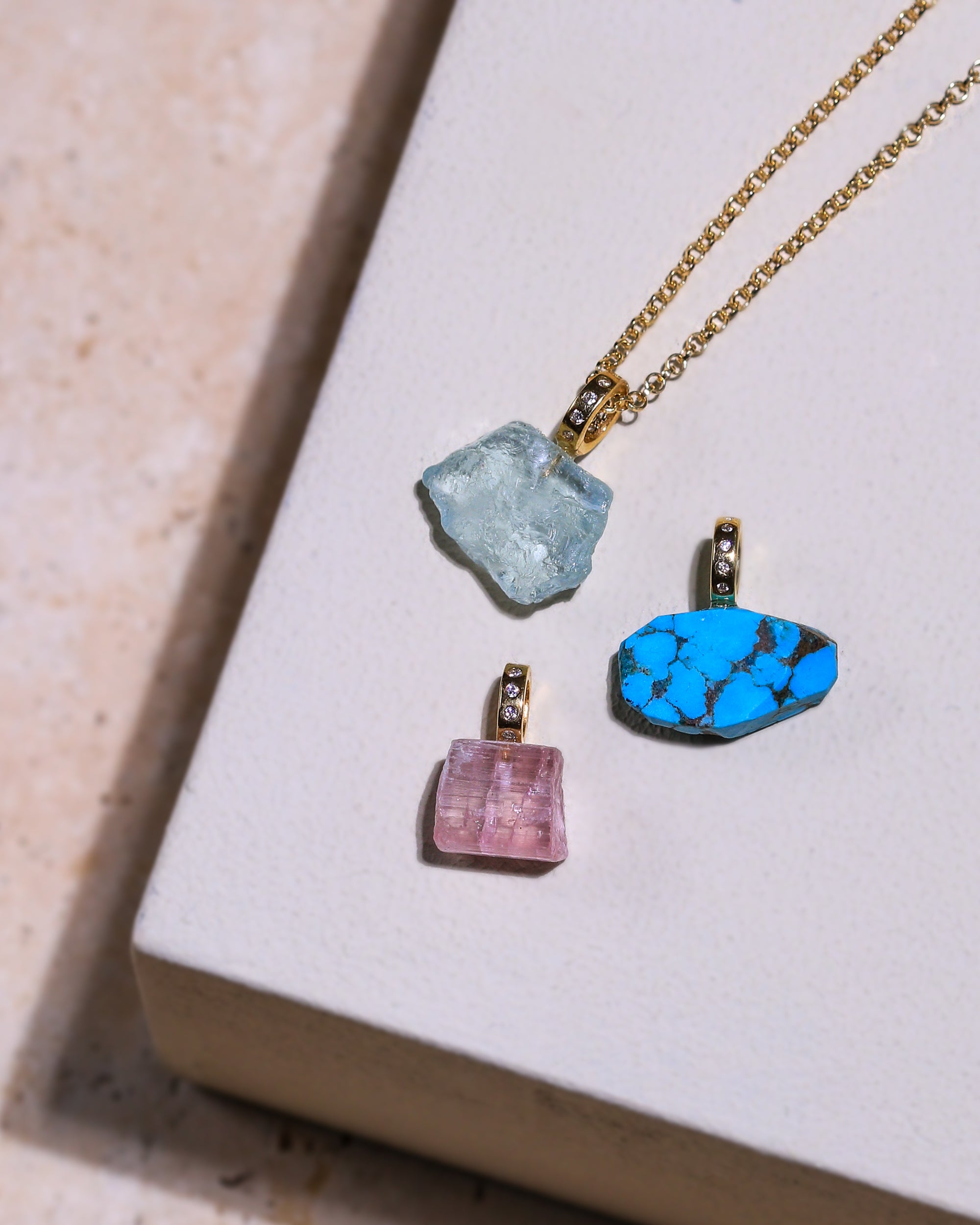 Birthstone Anhänger, vergoldet